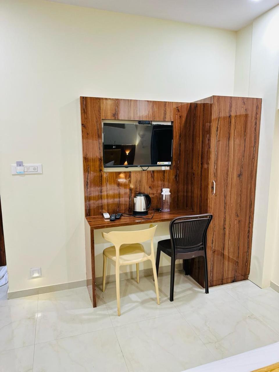 Hotel New Imperial Mumbai Bagian luar foto